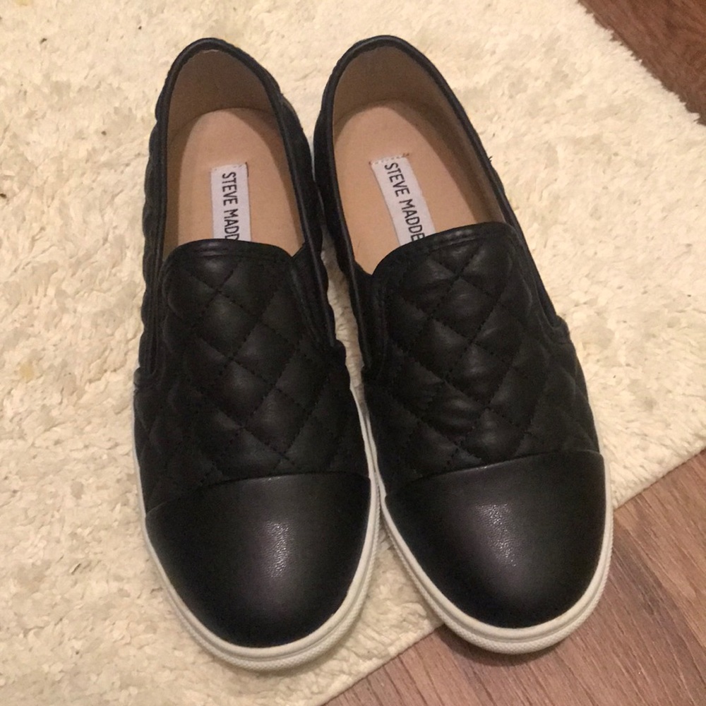Black Steve Madden slip one